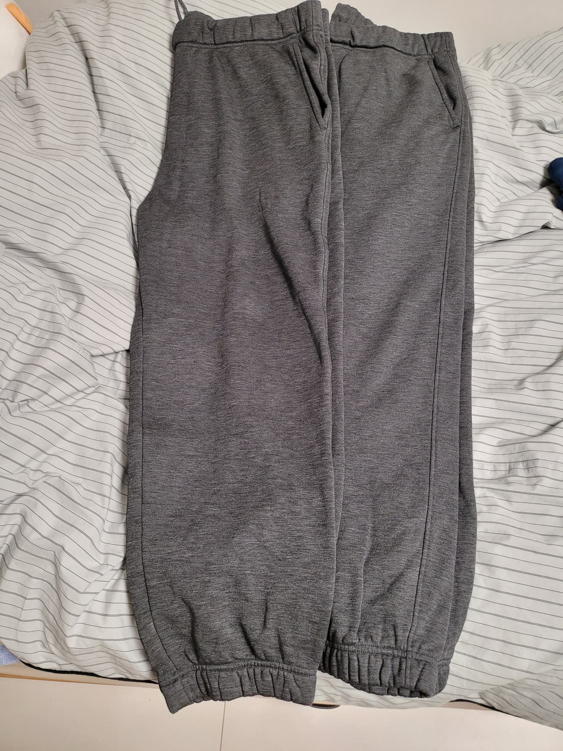 유니클로 남성 히트텍 기모 스웨트 팬츠 5벌 일괄  판매 상품이미지3