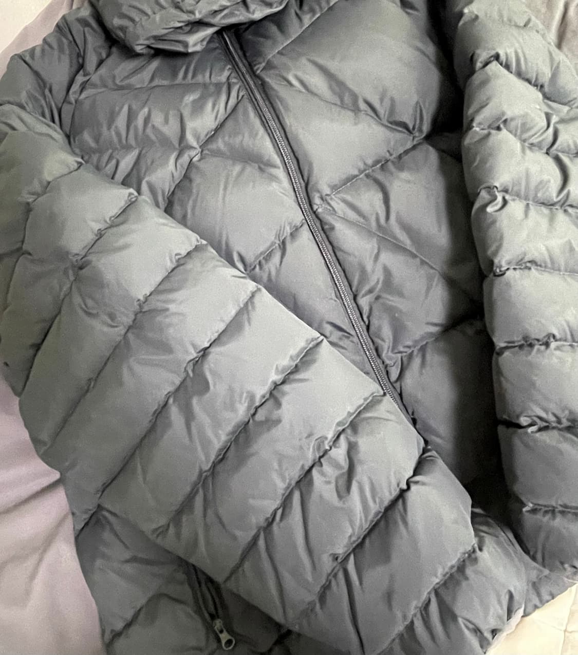 해칭룸 23fw 웹 구스다운 패딩 차콜 상품이미지1