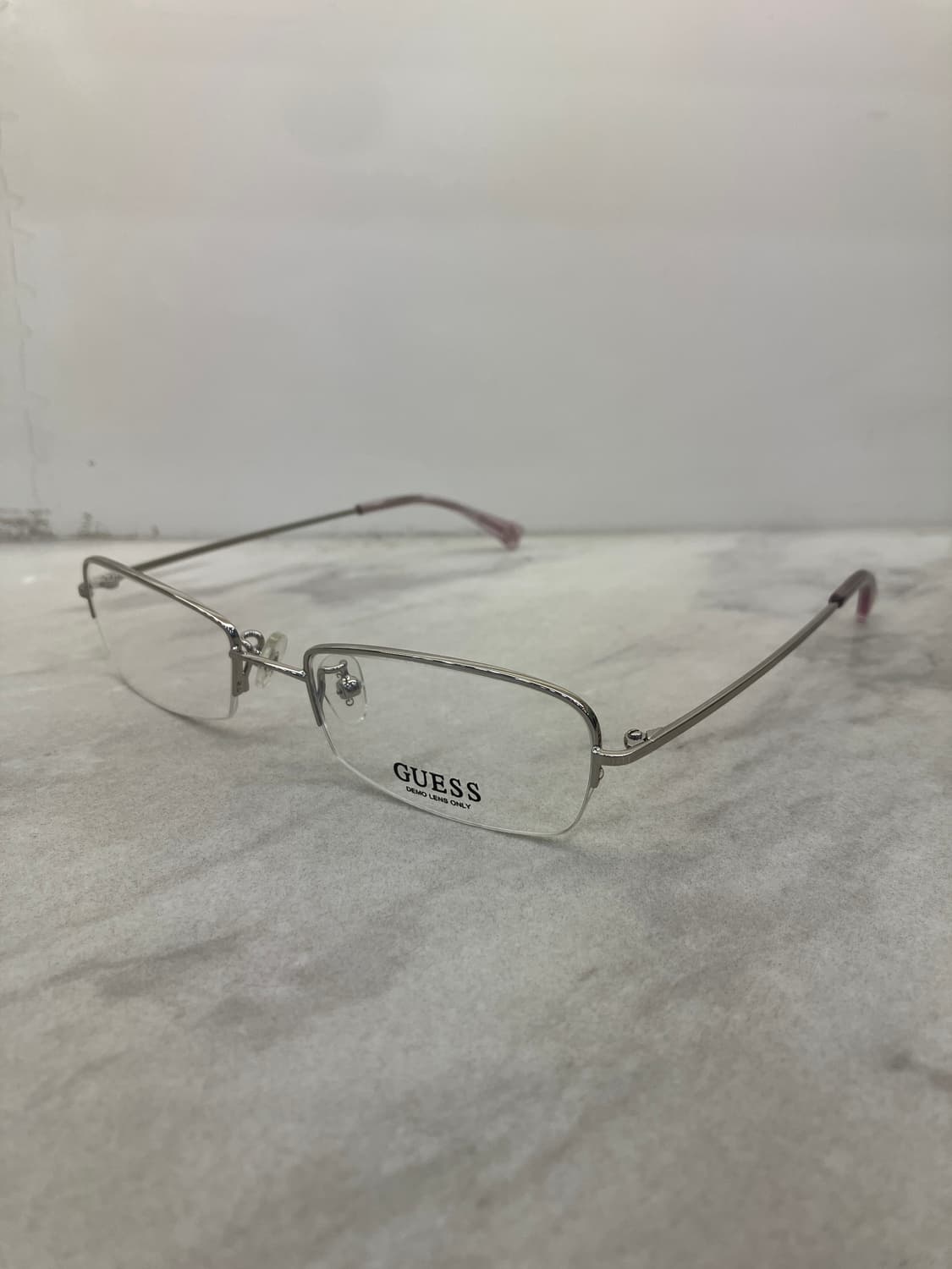 게스 GUESS 실버 스퀘어 반무테 안경 상품이미지8