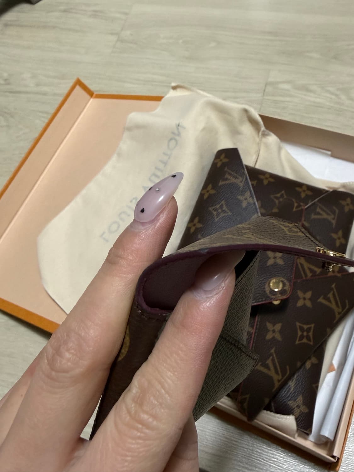 루이비통 키리가미 포쉐트 클러치 새거 상품이미지4