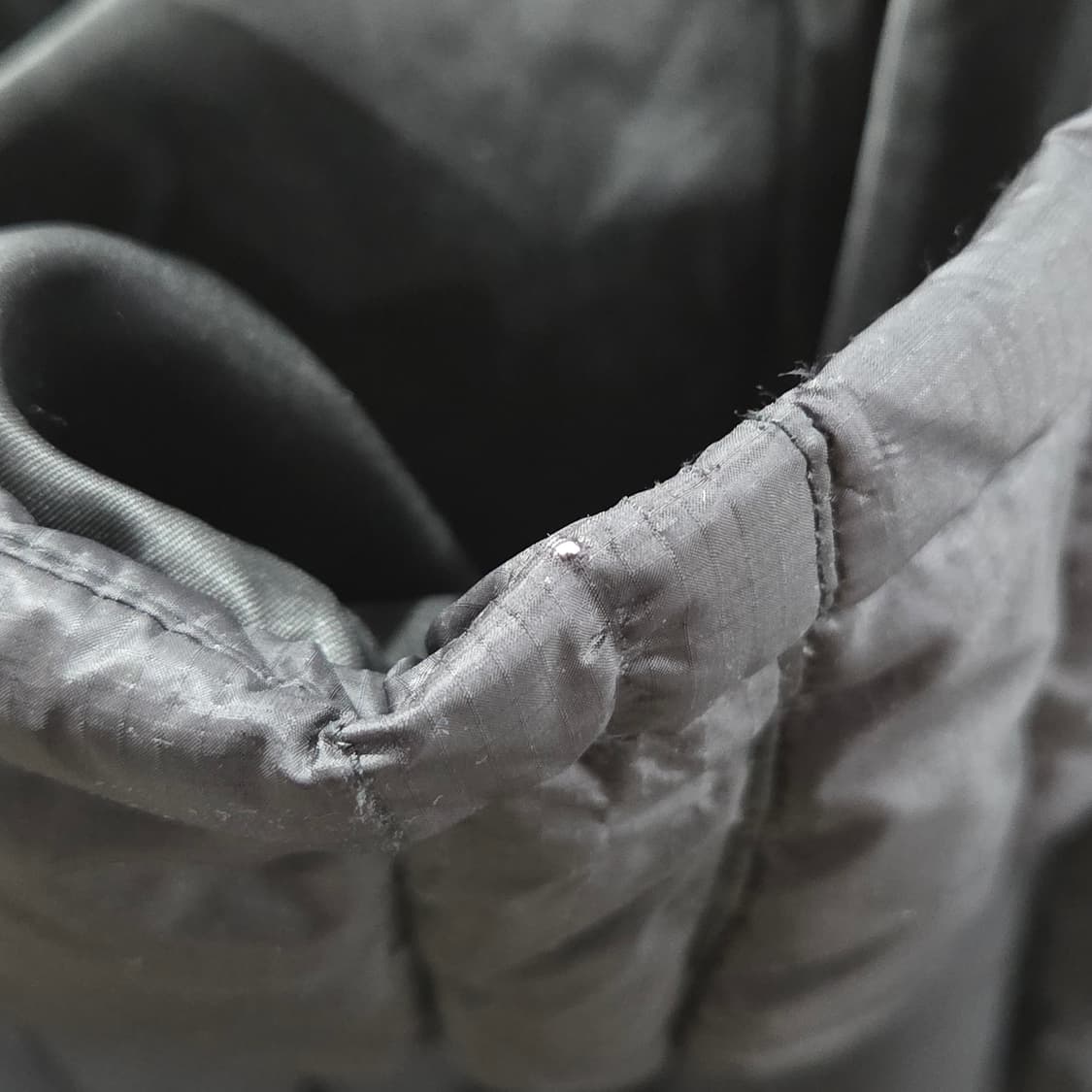 트래블 스티치 다운 후드패딩 블랙 M 상품이미지7