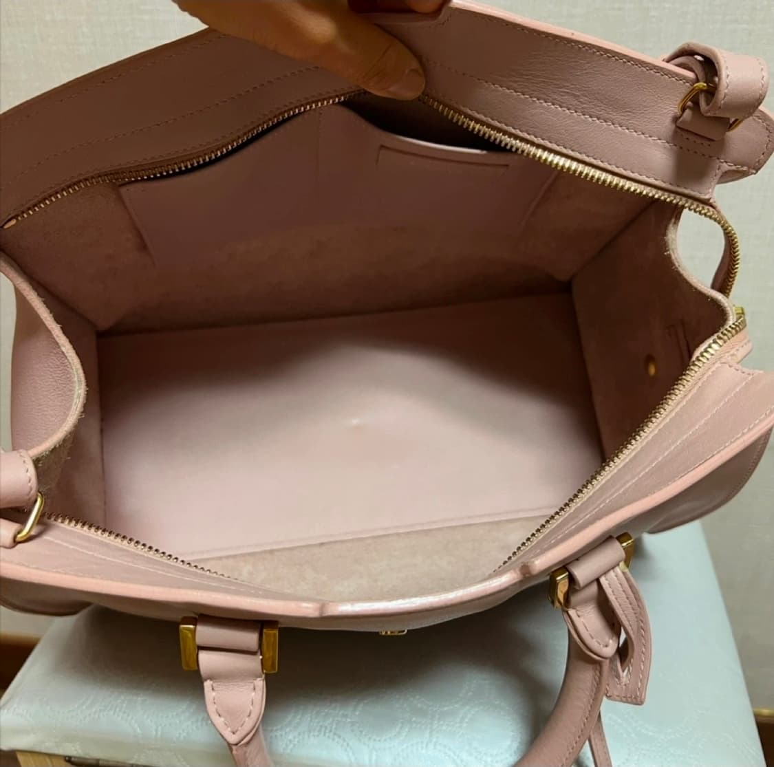 입생로랑 베이비핑크 카바스백 스몰  상품이미지7