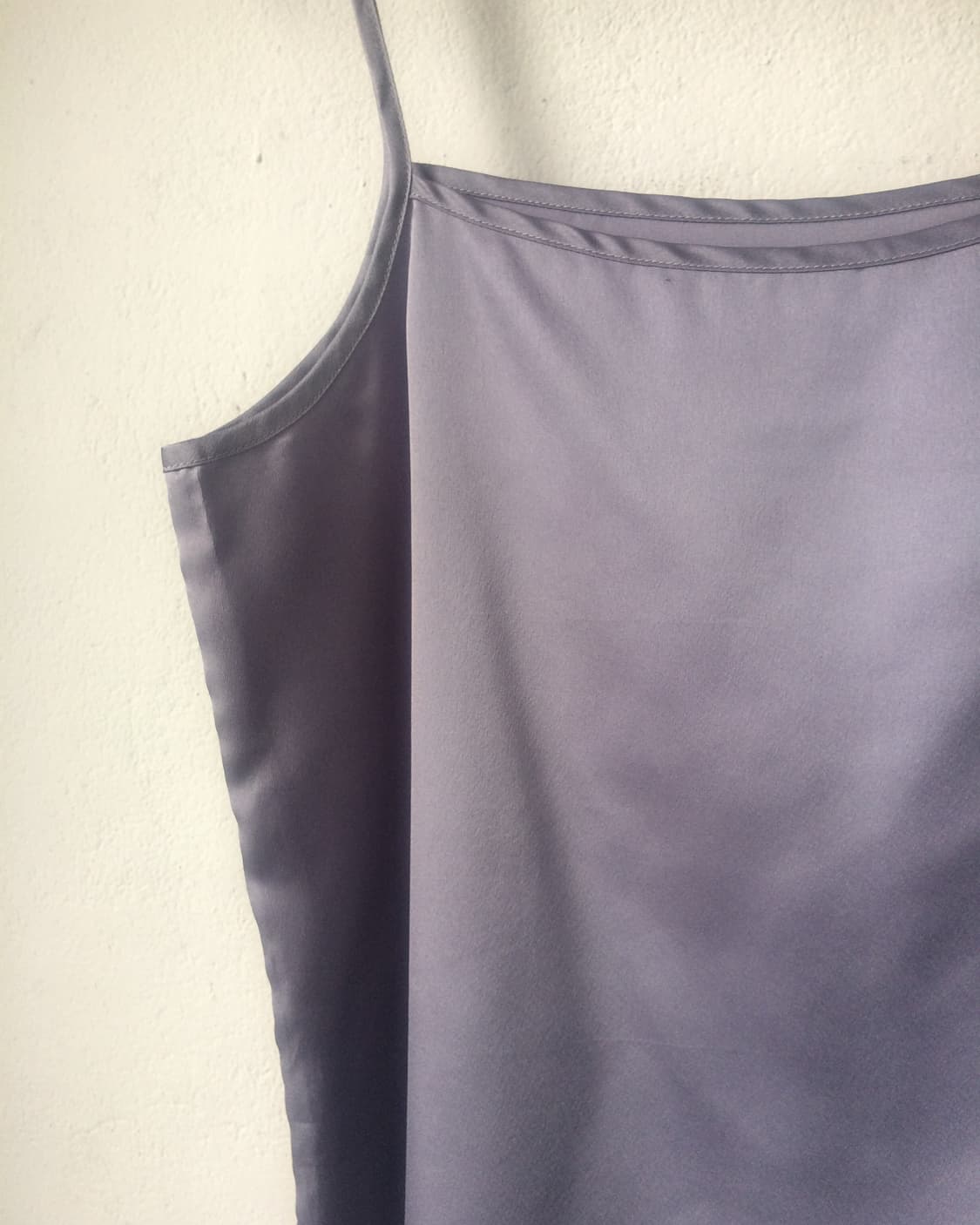 Glossy sleeveless 상품이미지3