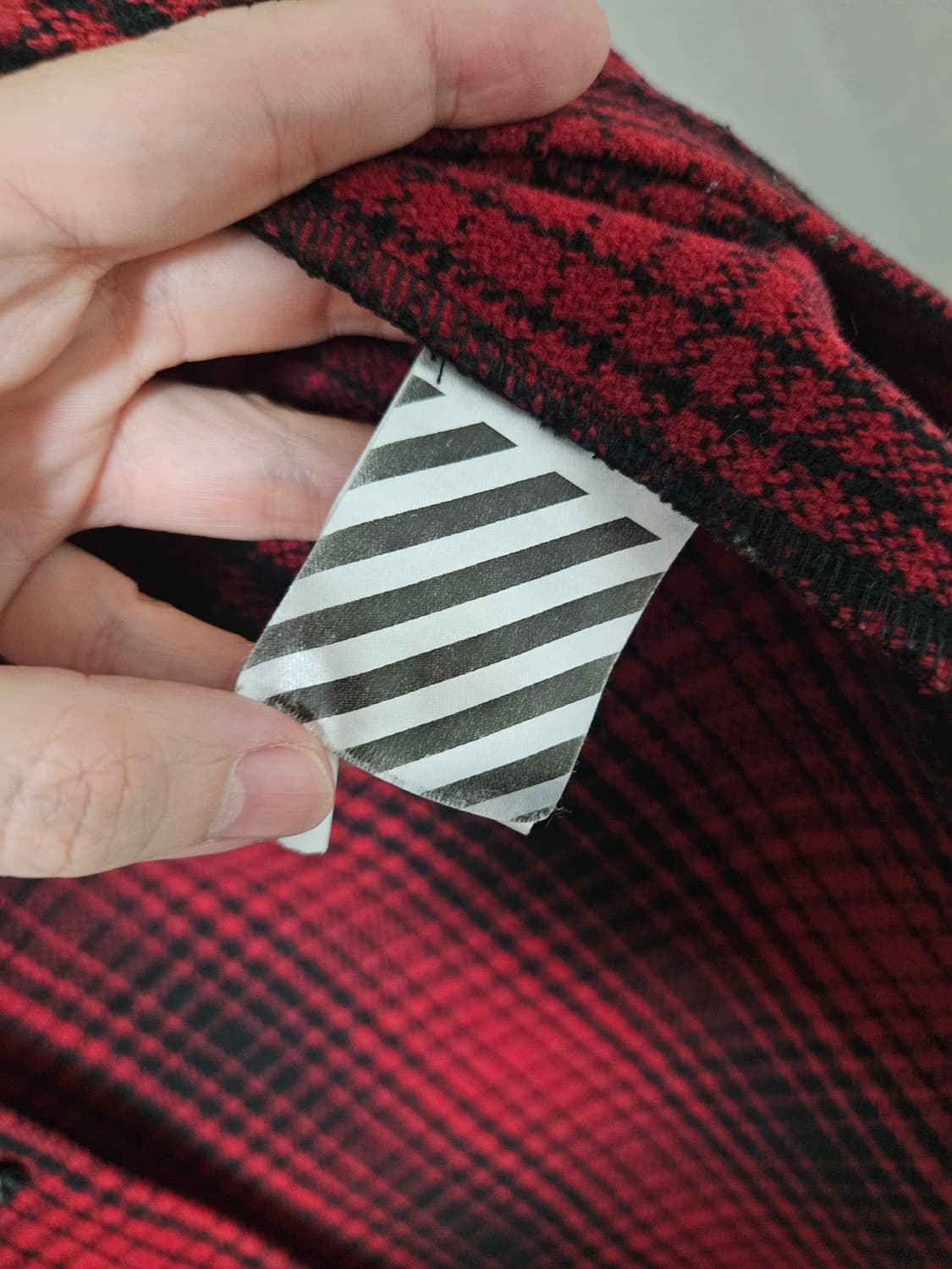 오프화이트 플란넬 셔츠 M 사이즈 (실측 105) 상품이미지4