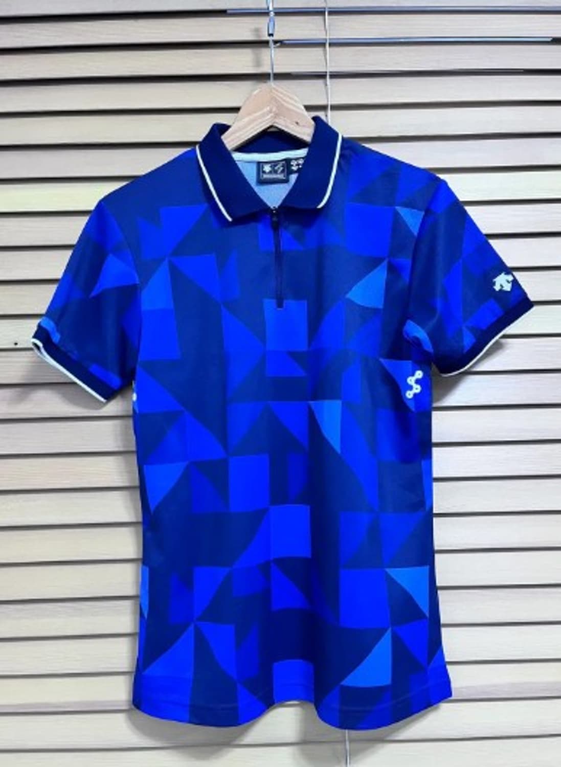 데상트 남성 블루패턴PK반팔티셔츠 95사이즈 상품이미지2