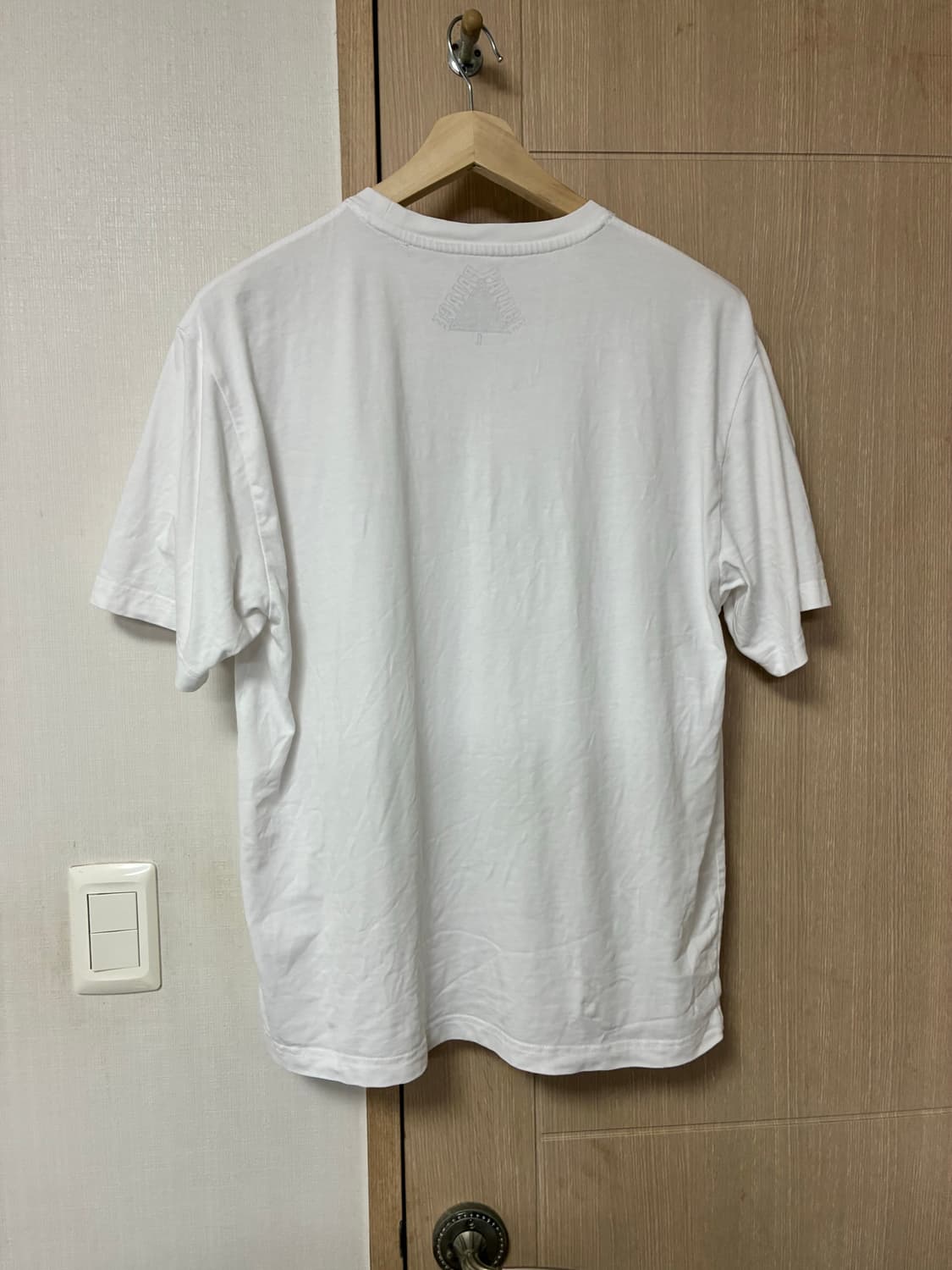 [L]팔라스 핸드아웃 티셔츠 화이트 상품이미지2