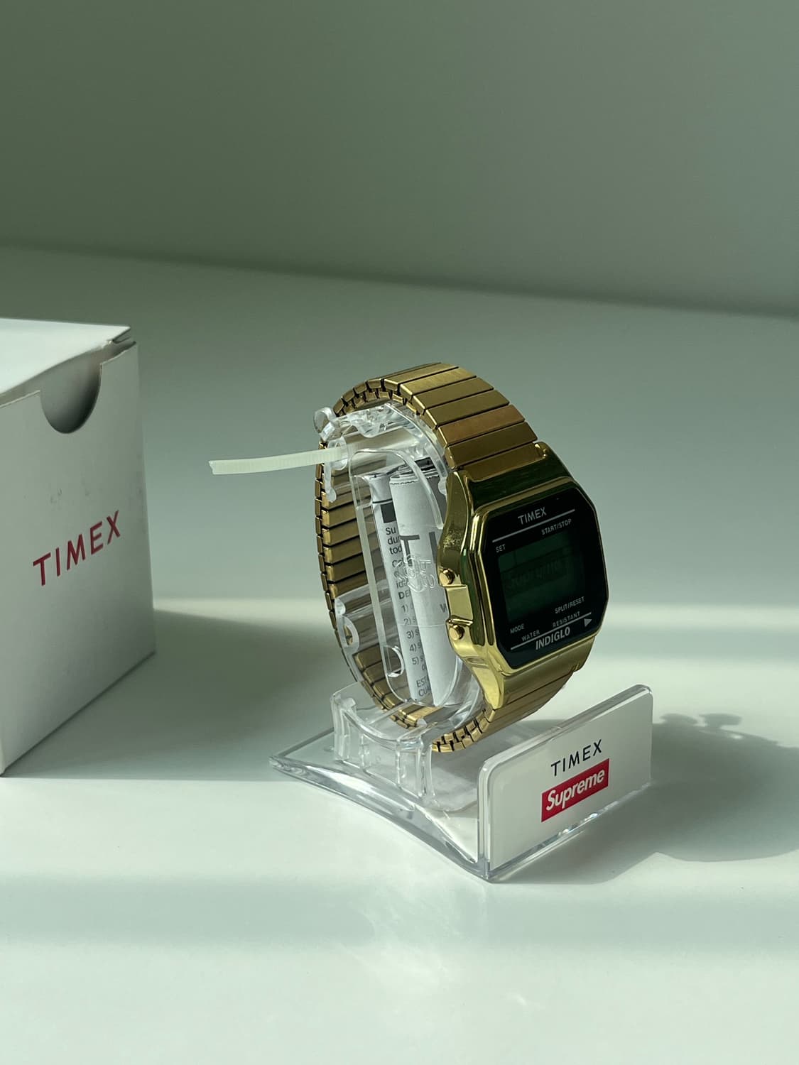 타이맥스 x 슈프림 전자시계 골드 - 19FW 상품이미지3