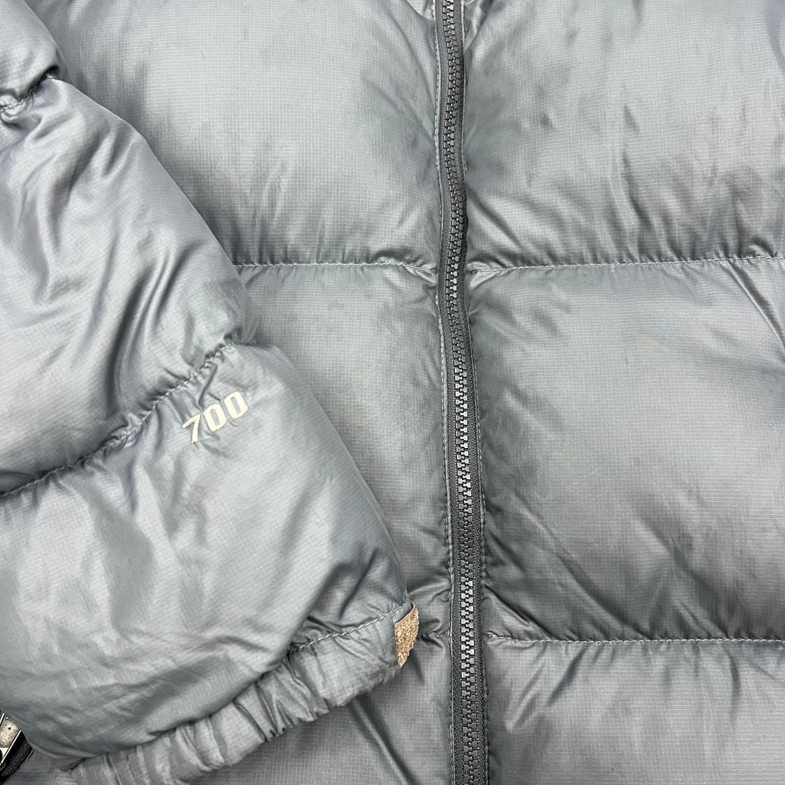 노스페이스 그레이 눕시 700 패딩 95 상품이미지5