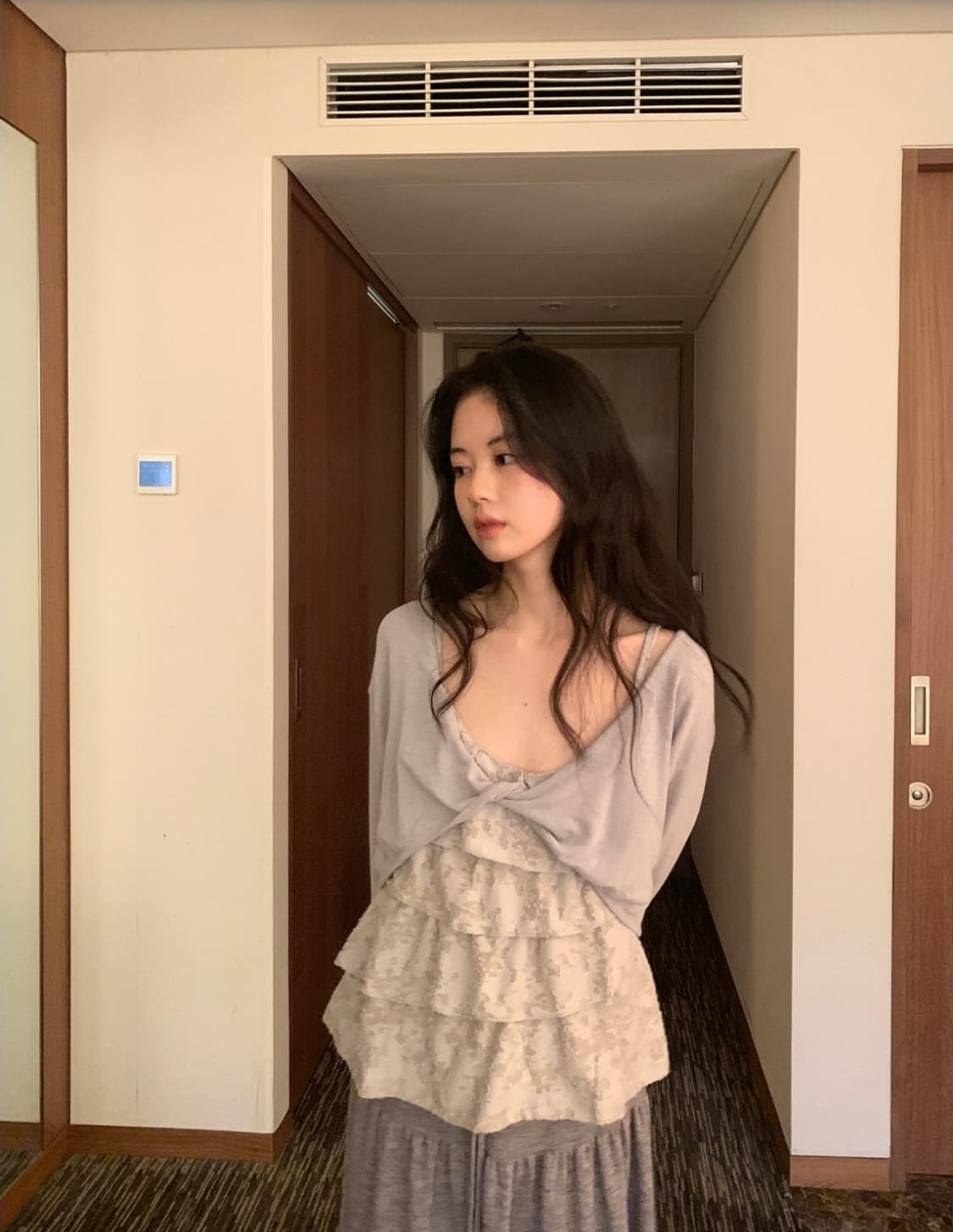 [새상품] 데일리마켓 캉캉 슬리브리스 블라우스 상품이미지1