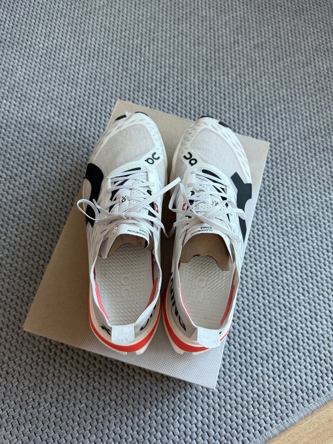 온 러닝 붐스트라이크 270size 상품이미지6