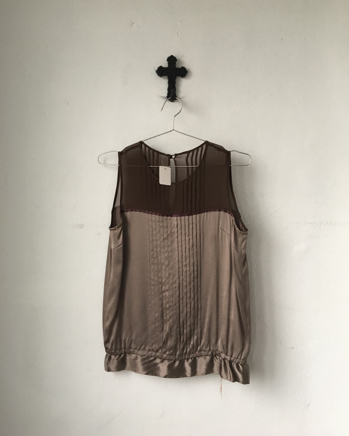 Glossy layered sleeveless 상품이미지2