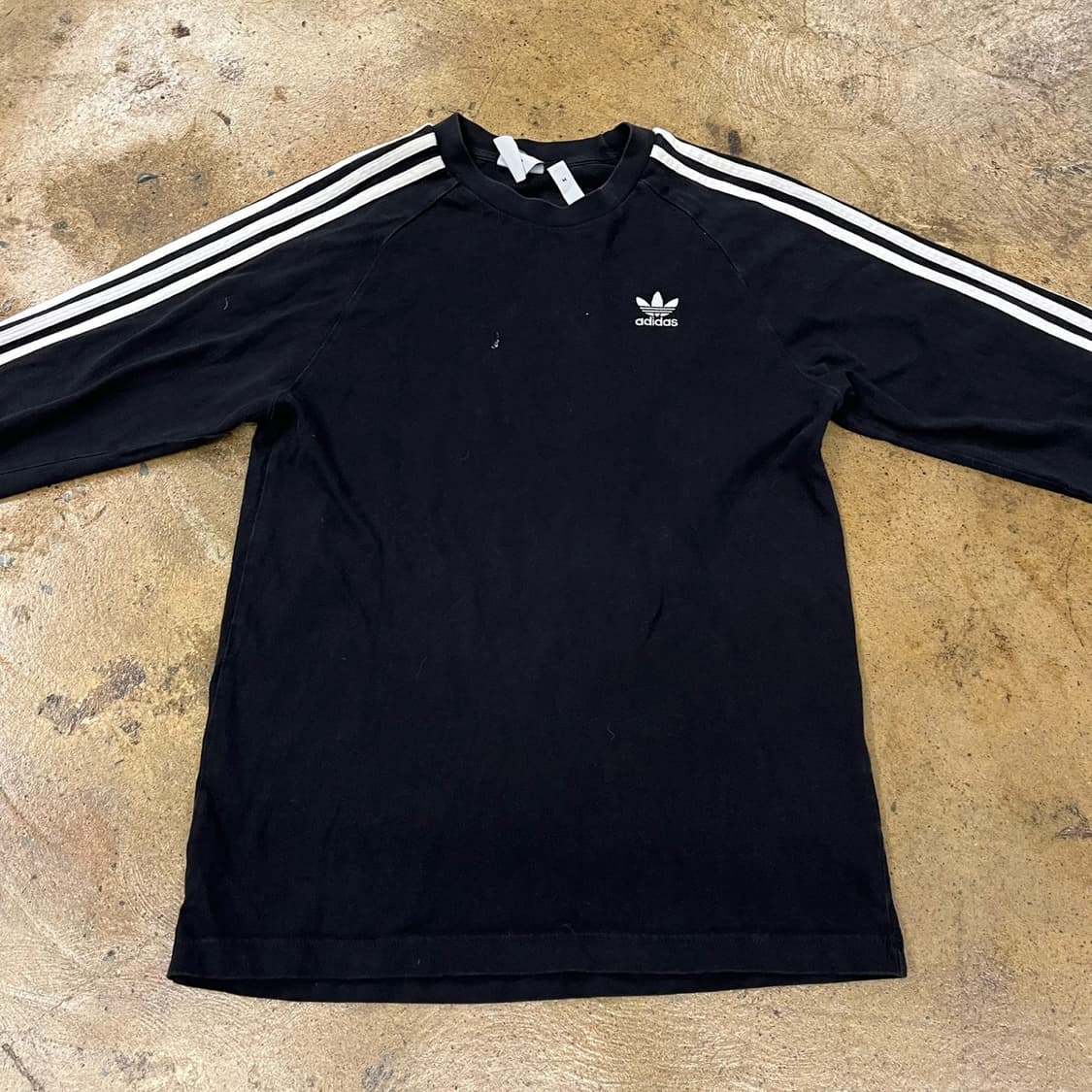아디다스 검흰 블랙 롱슬리브리스 상품이미지3