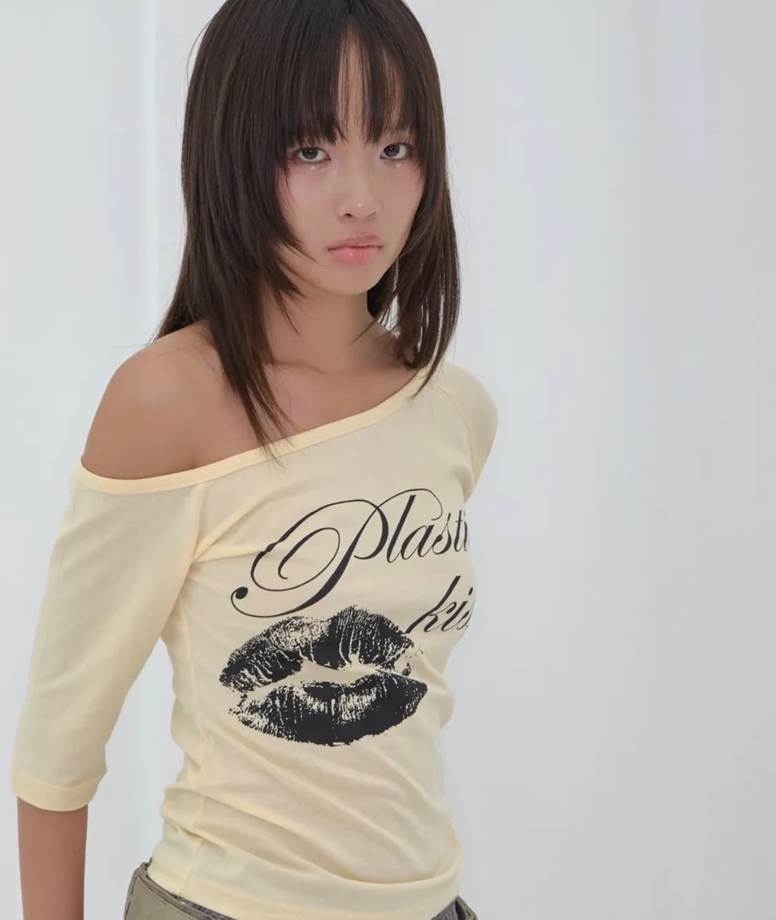 팬시클럽 플라스틱 키스 원숄더 탑 (YELLOW) 상품이미지2