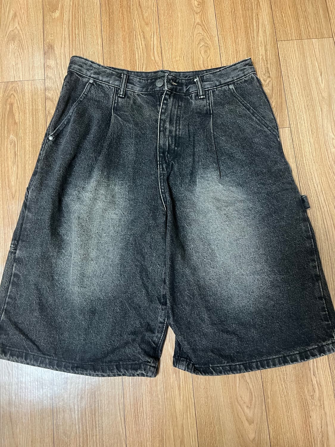 바이오워싱 카펜터 버뮤다 데님 팬츠_블랙M 상품이미지3