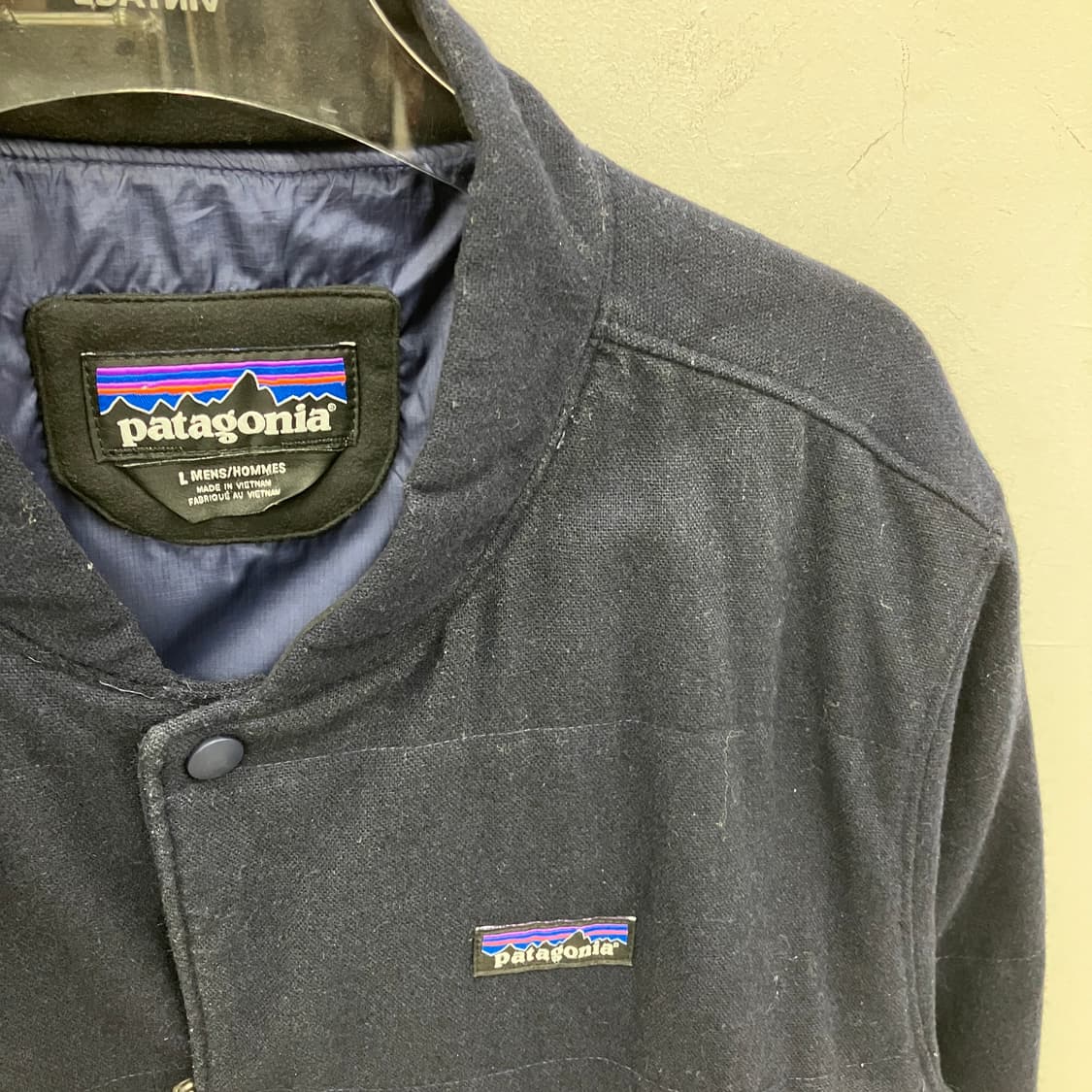 파타고니아 리사이클 네이비 울 봄버 자켓 상품이미지3