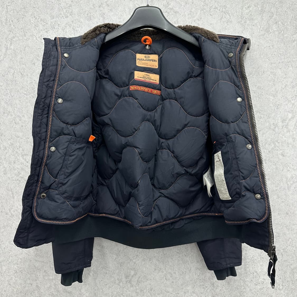 85 파라점퍼스 고비 마스터피스 남자 봄버 패딩 상품이미지3