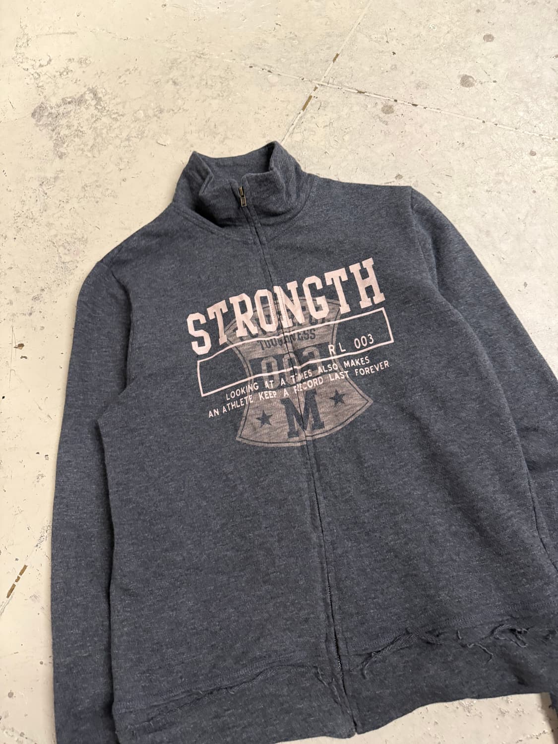 printing detail high-neck zip-up 상품이미지5