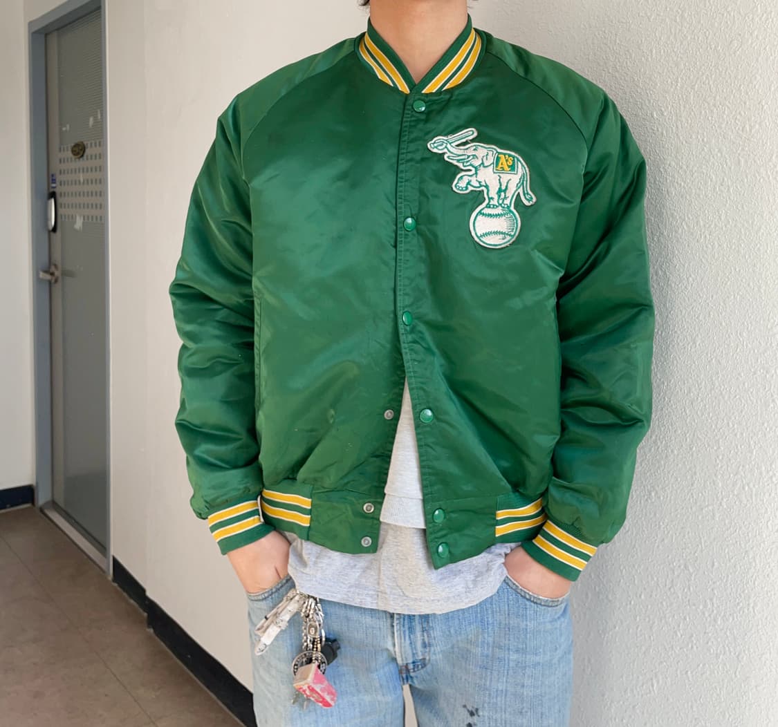 초크라인 오클랜드 아틀레틱스 세틴봄버자켓 상품이미지3