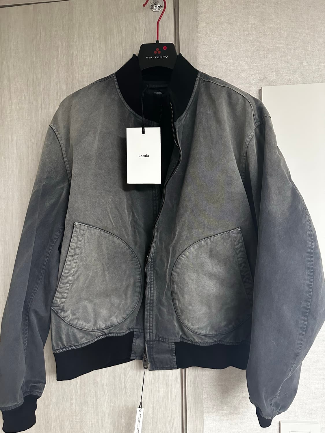 카미아 덱자켓 판매합니다.  상품이미지1