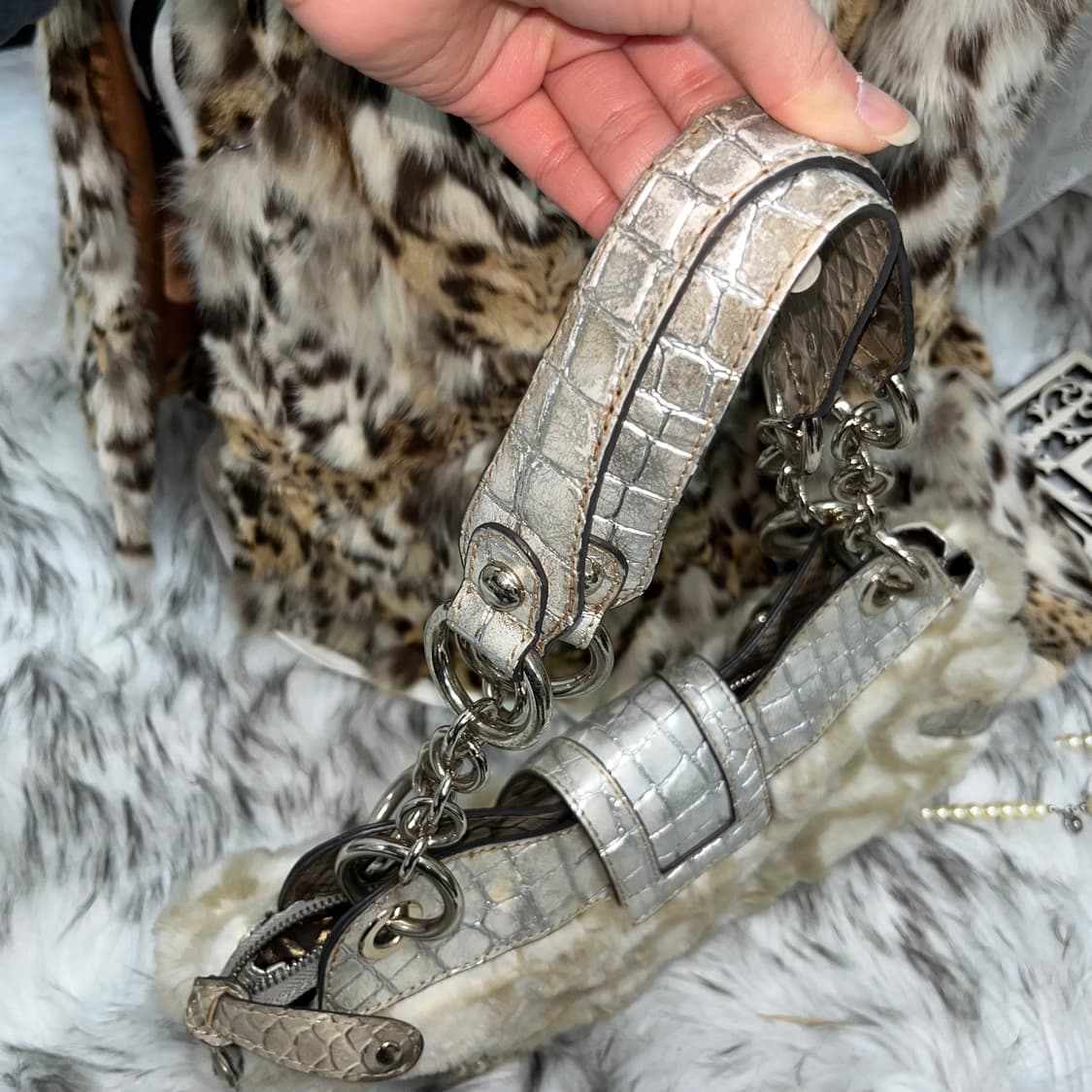 Guess 상품이미지5