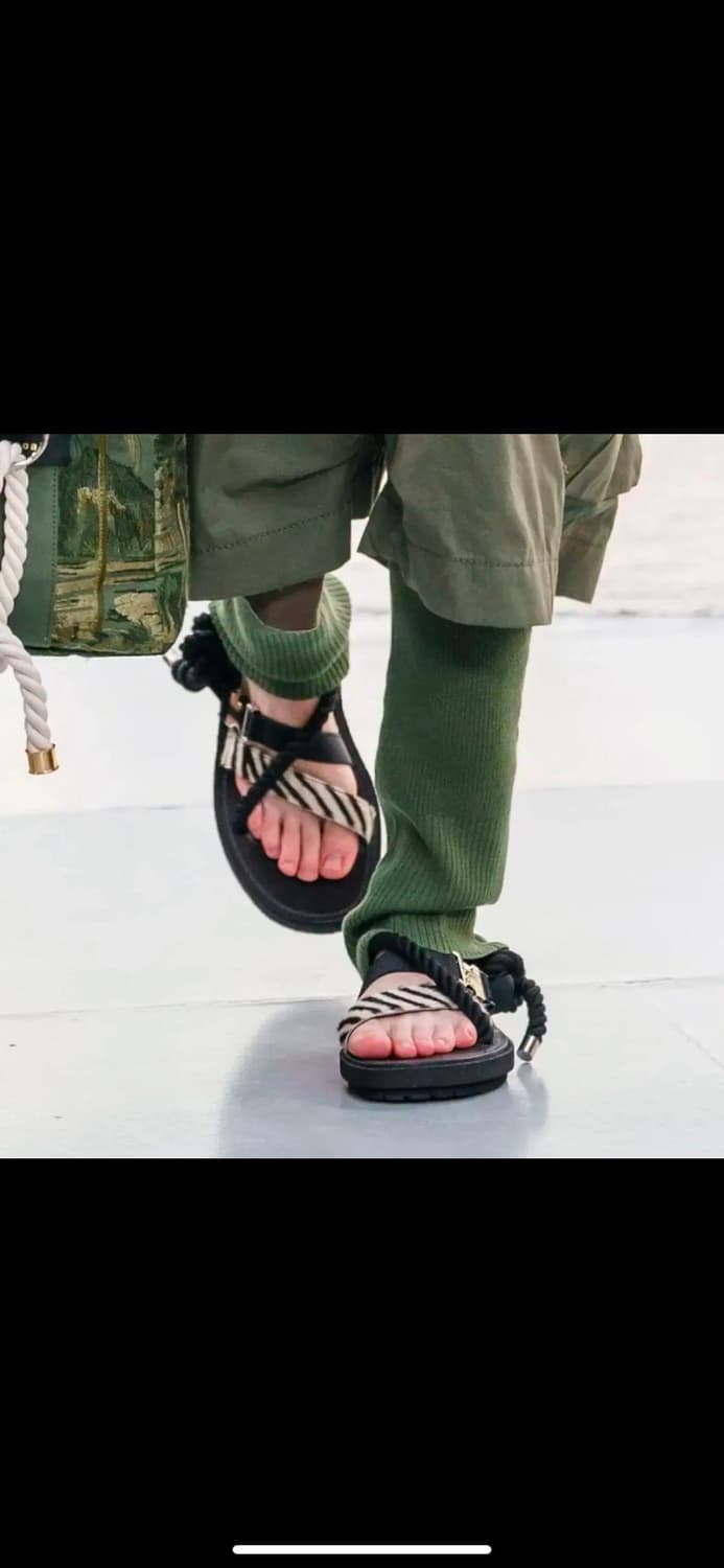 사카이 20SS 런웨이 피스 샌들 상품이미지2