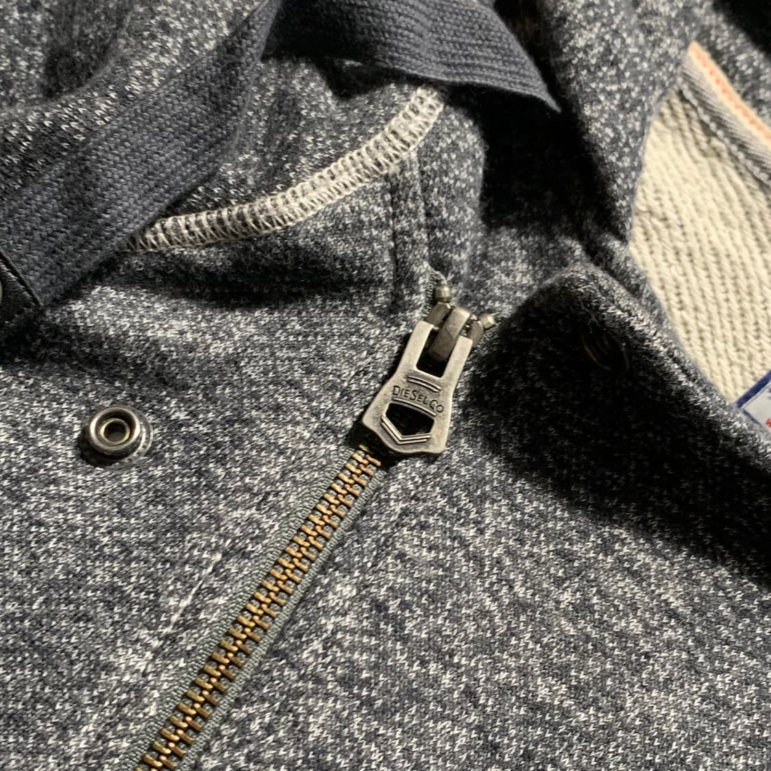 디젤 비대칭 사선 후드집업 상품이미지3