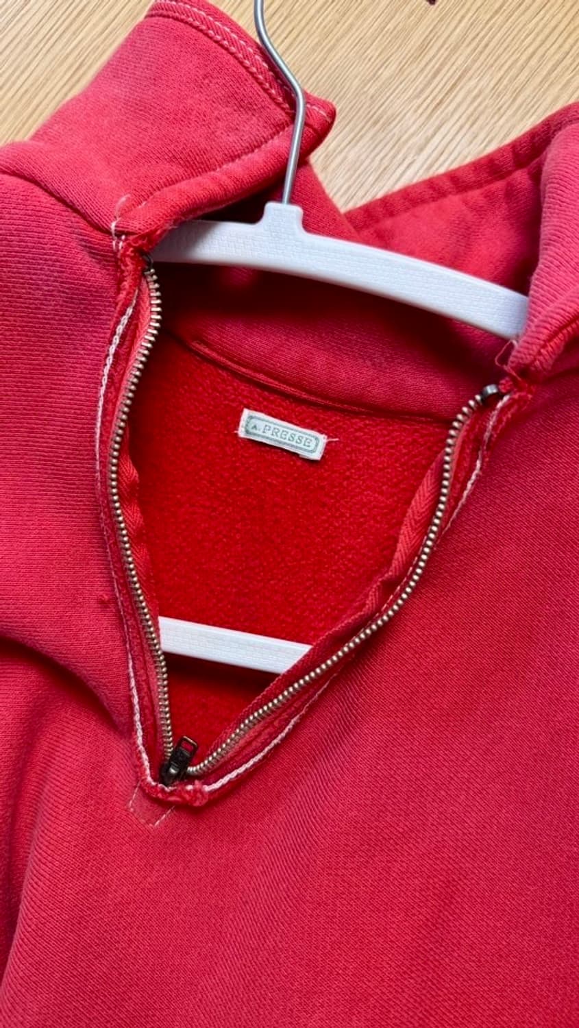 2) 아프레쎄 a.presse 23ss 빈티지 하프 집업 스웻 레드 상품이미지3