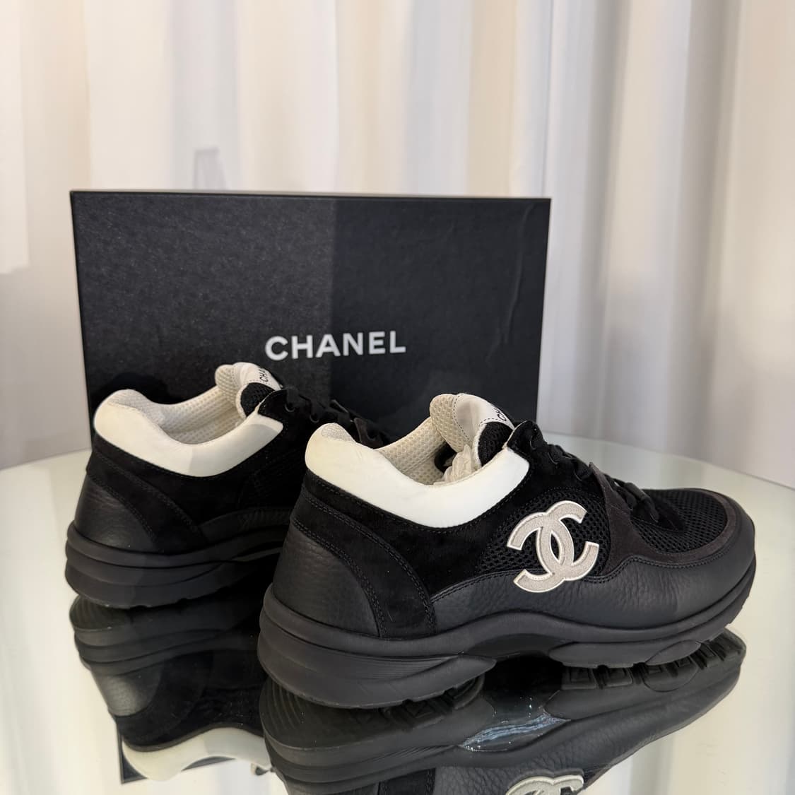 (43) 샤넬 메쉬 스웨이드 카프스킨 스니커즈 상품이미지4