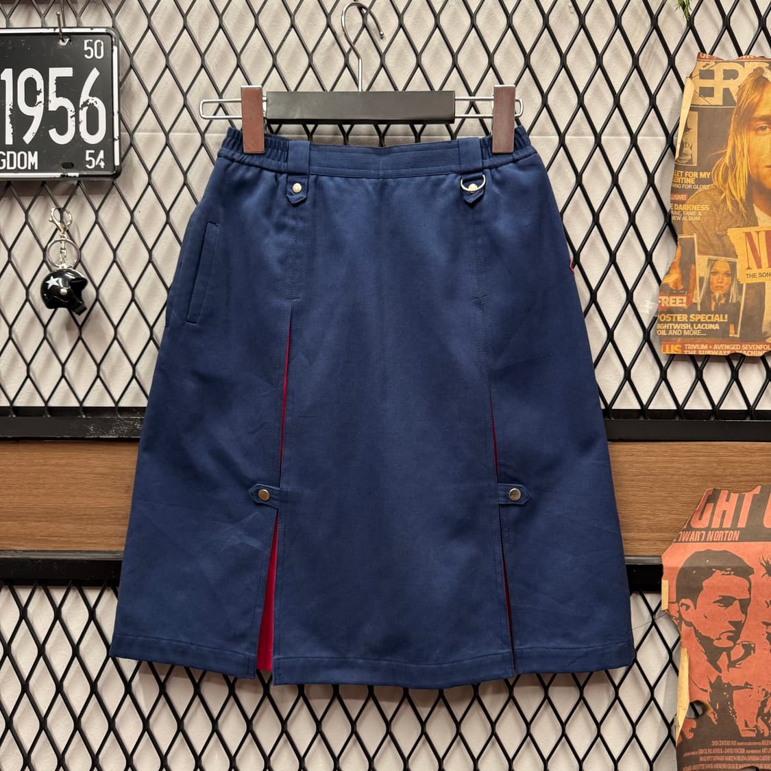 90s 크리스찬 디올 스포추 플리츠 스커트 후면 버튼 디테일 네이비 상품이미지2
