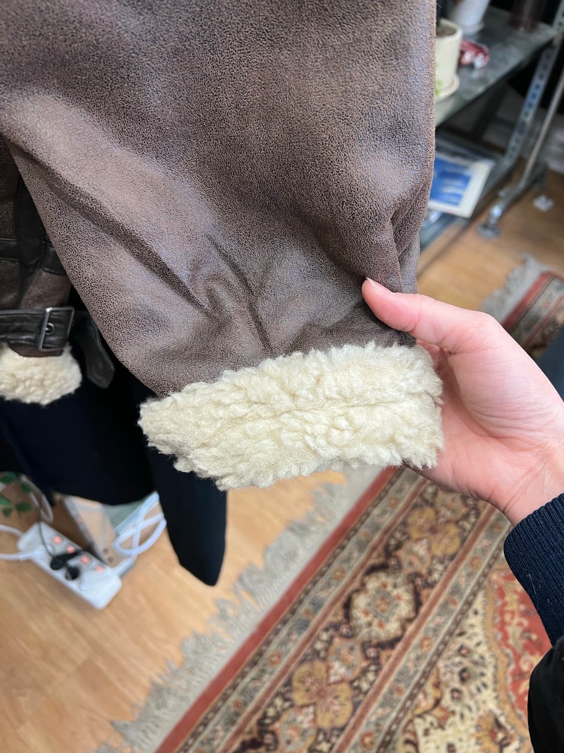 Alpha Industries B-3 Shearling Flight 상품이미지9