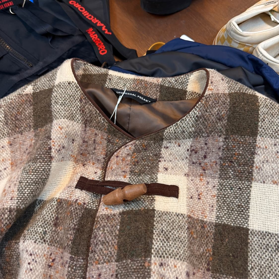 유니버설 프릭스 BY 프릭스 스토어 울 혼방 케이프 망토 상품이미지3