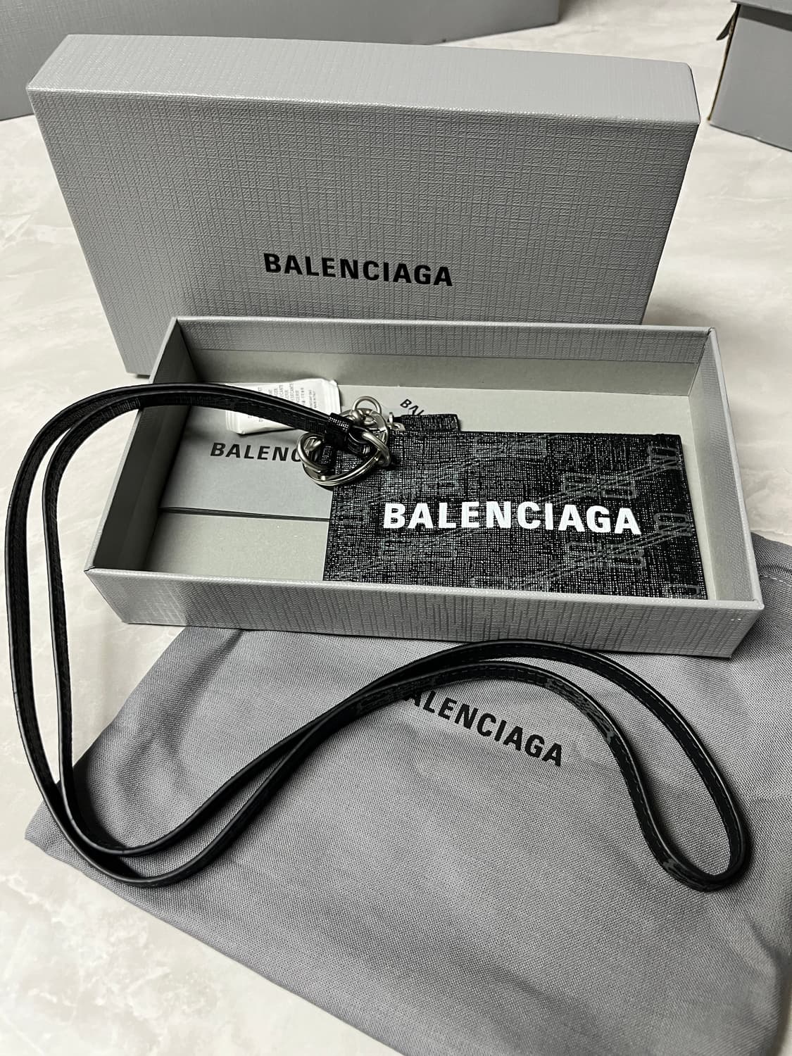 발렌시아가 스트랩 카드지갑 새상품 상품이미지1