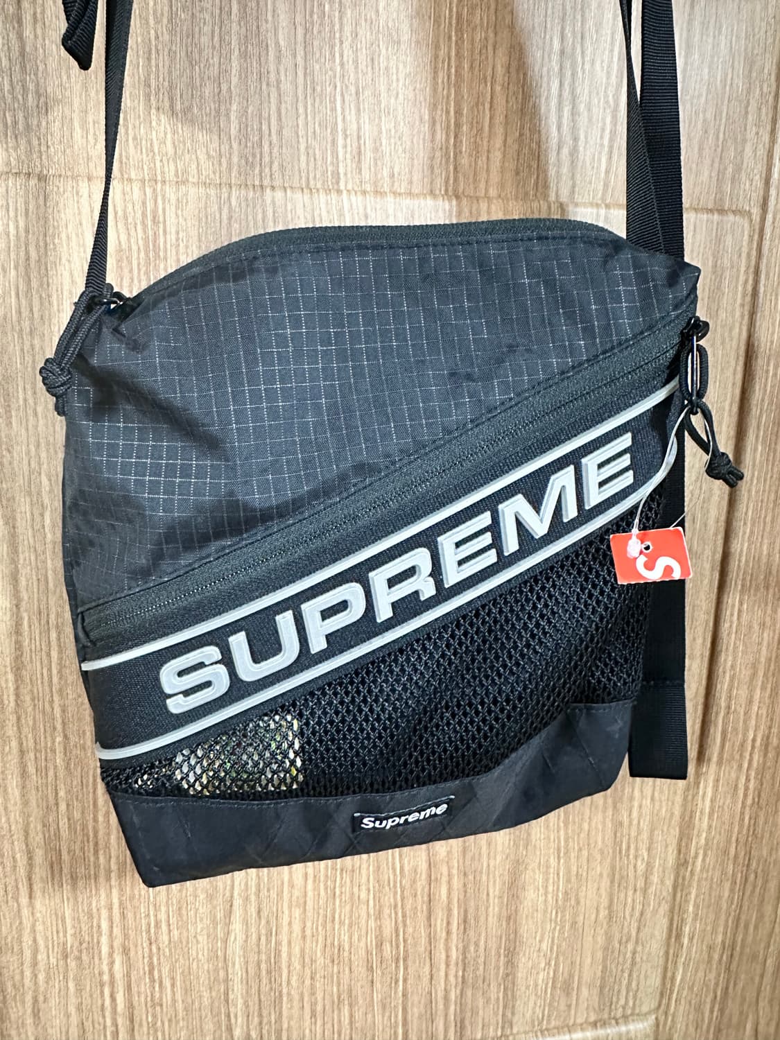 슈프림 숄더백 블랙 상품이미지3
