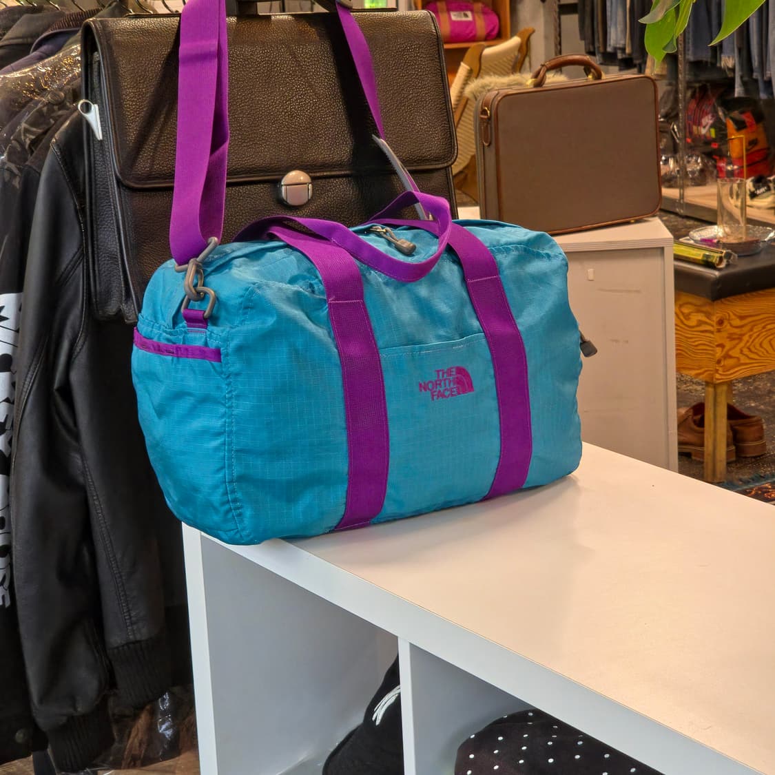 노스페이스 카고백 상품이미지1