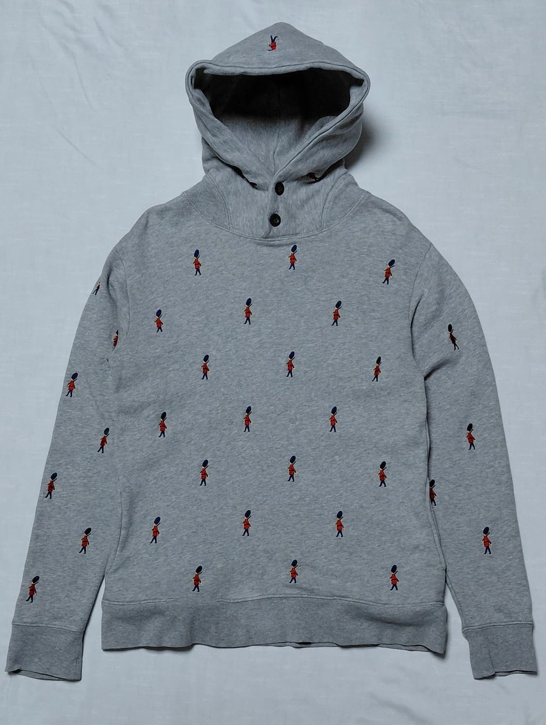 [M] 그래니프(graniph) 영국 근위병 자수 헨리넥 기모 후드티 상품이미지1