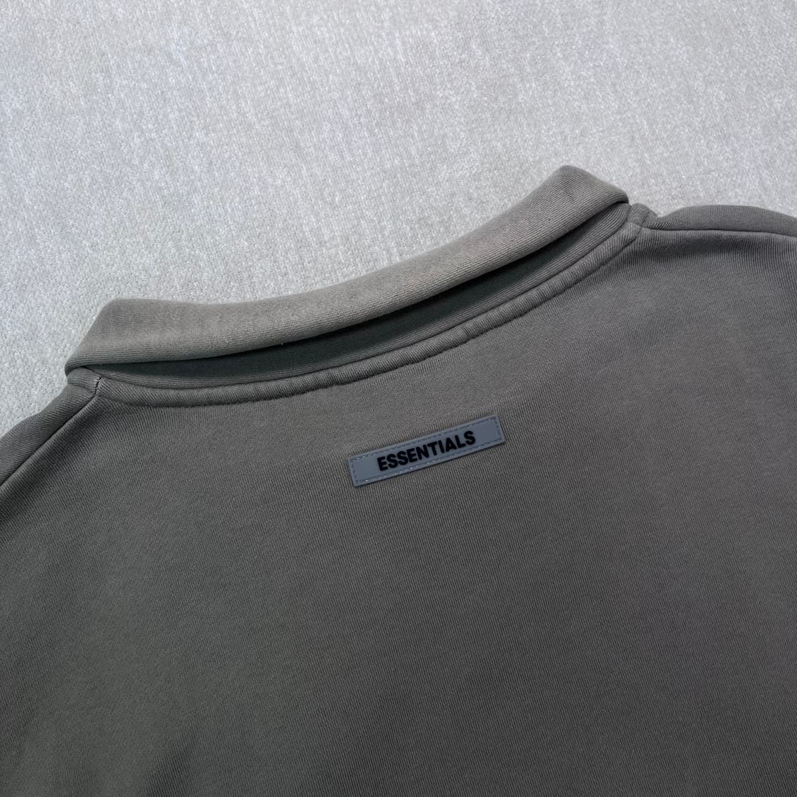 100 피오갓 에센셜 반집업 맨투맨  상품이미지7