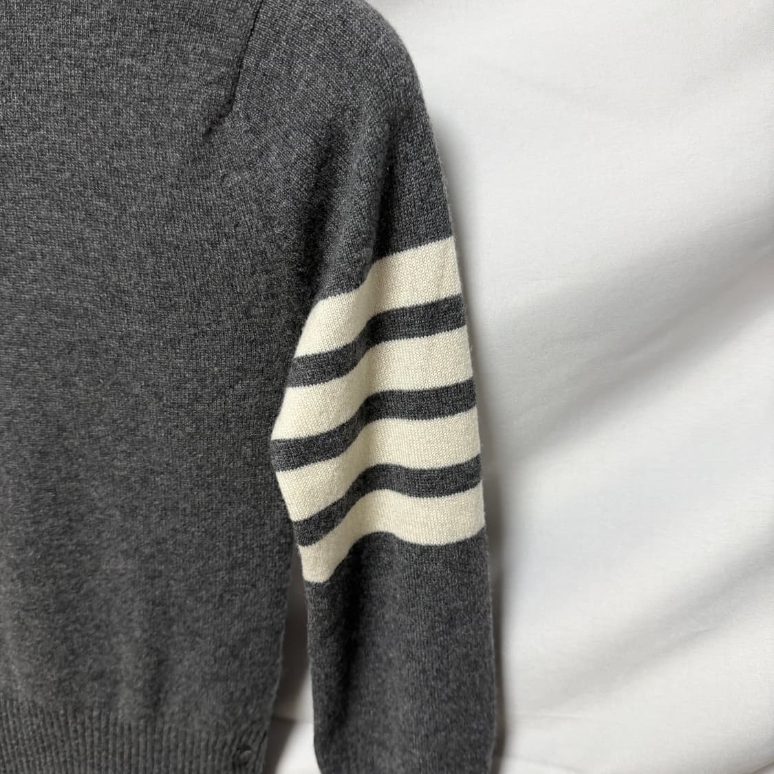 [S+급/38] 톰브라운 캐시미어 여성니트 백화점판 상품이미지2