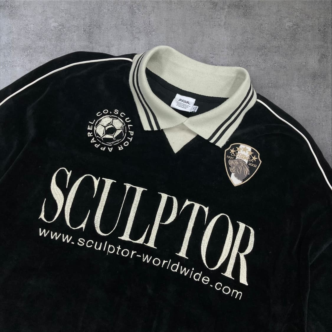 스컬프터 블랙 컬러 벨루어 사커 저지 상품이미지2