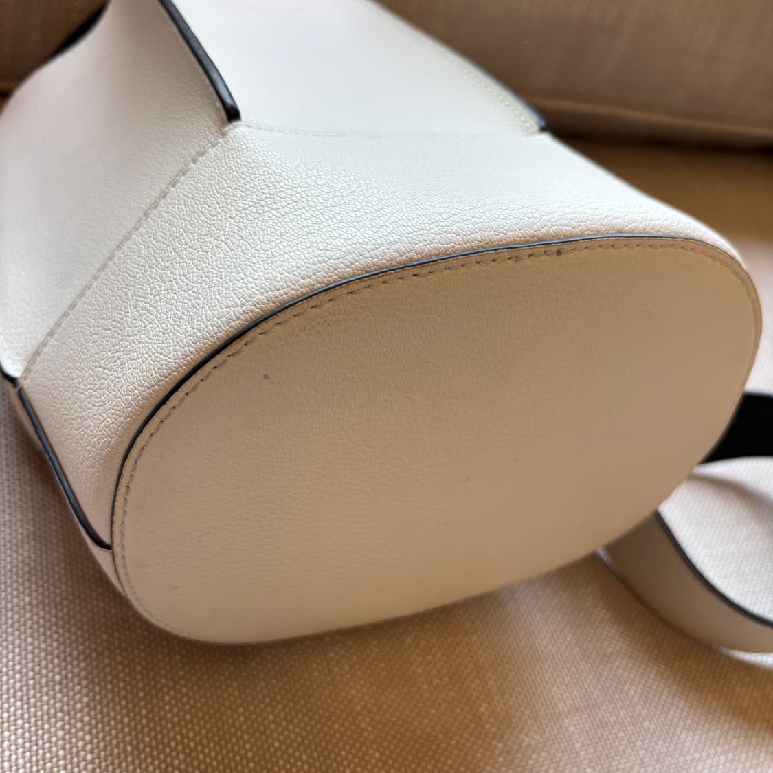 루에브르 삭 드 루미에르 토트백 숄더백 버킷백 상품이미지5