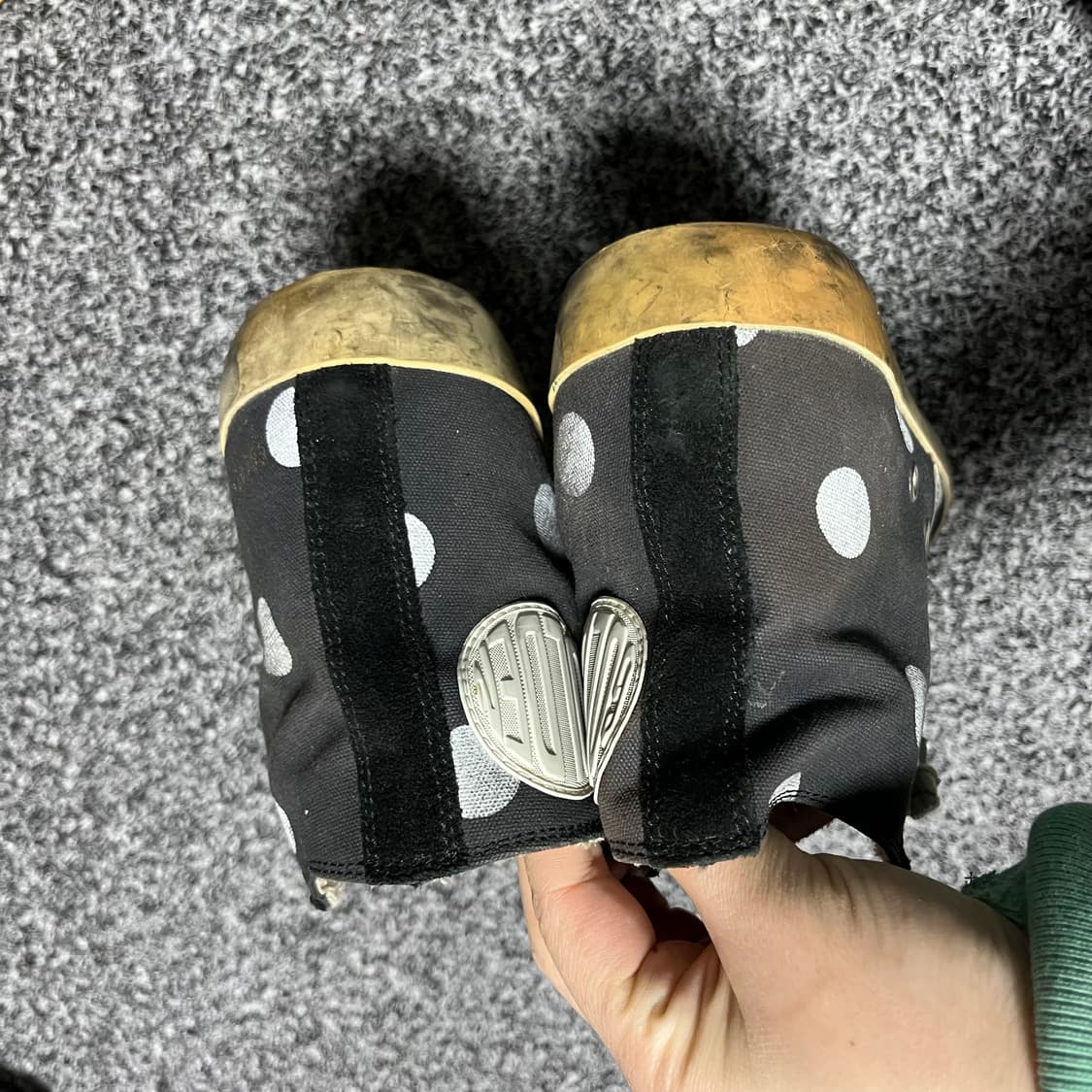 골든구스 블랙 도트 하이탑 스니커즈 38 상품이미지4