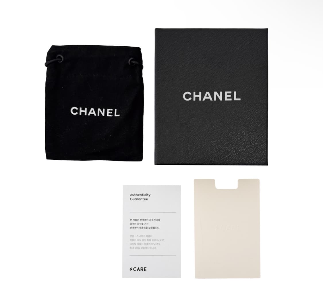 CHANEL 샤넬 여성 마트라세 CC 로고 체인 귀걸이 이어링 골드 블랙 상품이미지5