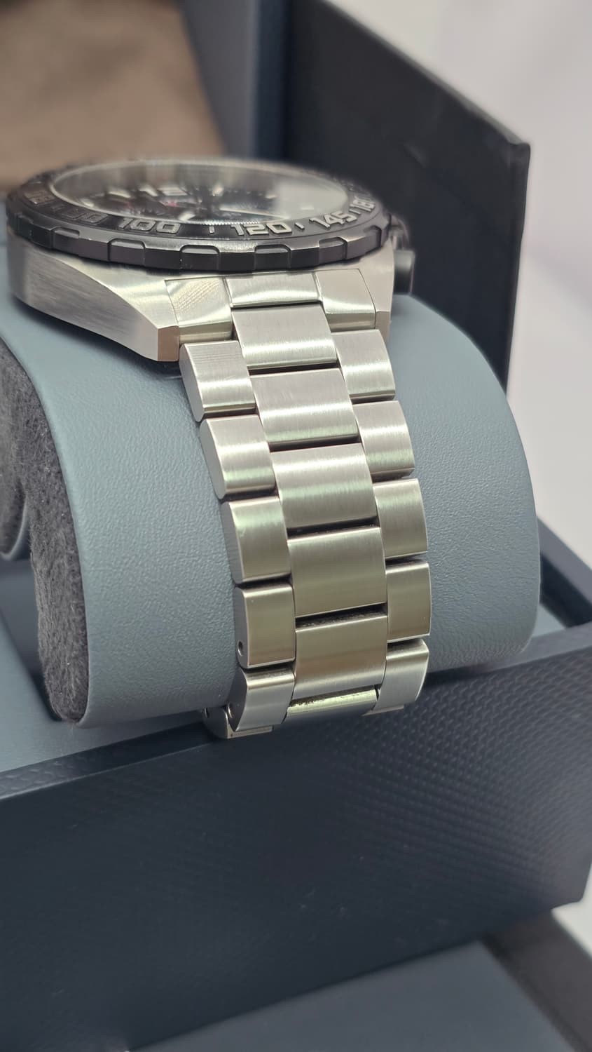 태그호이어 포뮬러1 크로노 블랙 24년 2월 쿼츠 시계 상품이미지6