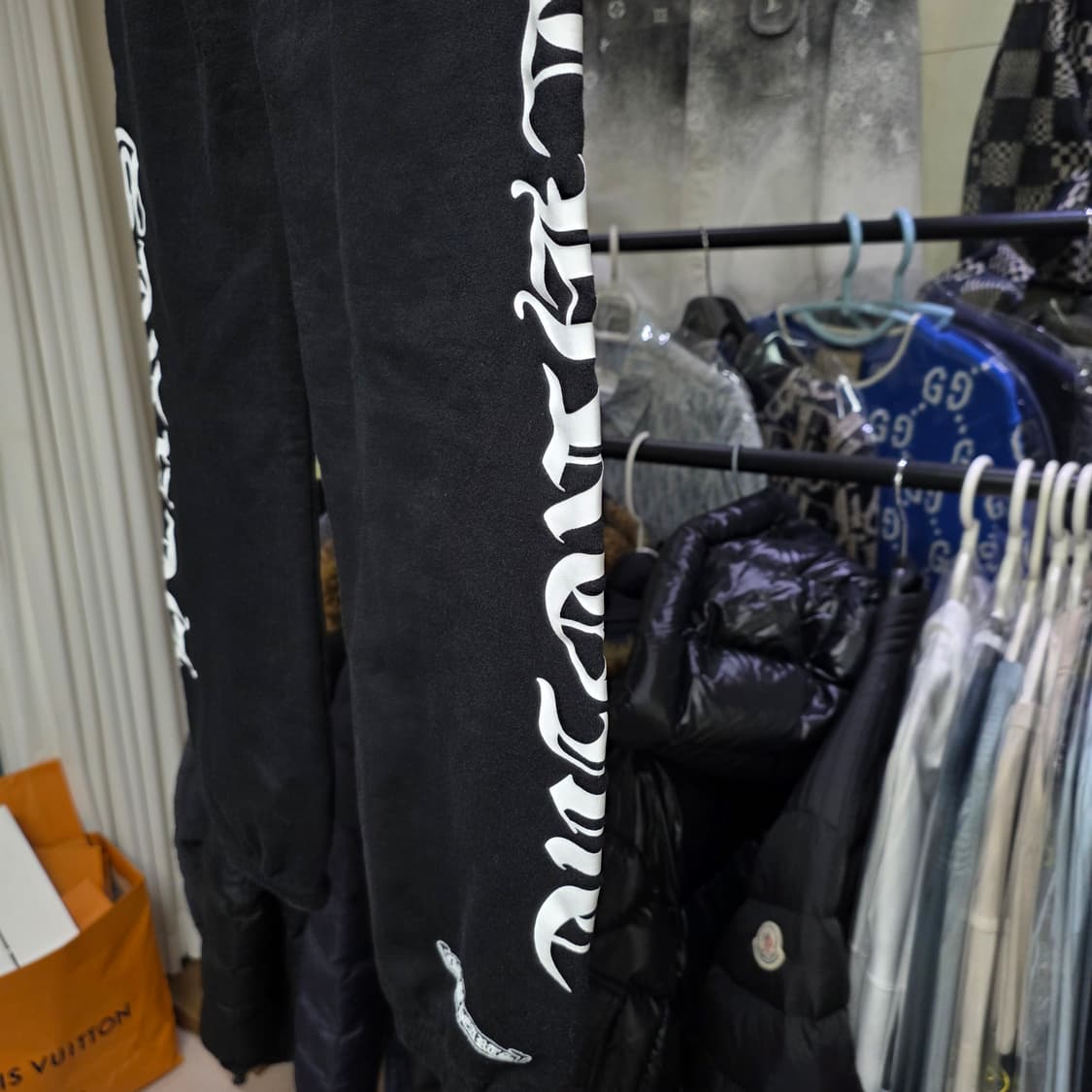 {클로젯}[M][풀구성]크롬하츠 퍽유 홀스슈 트레이닝 조거팬츠 상품이미지4