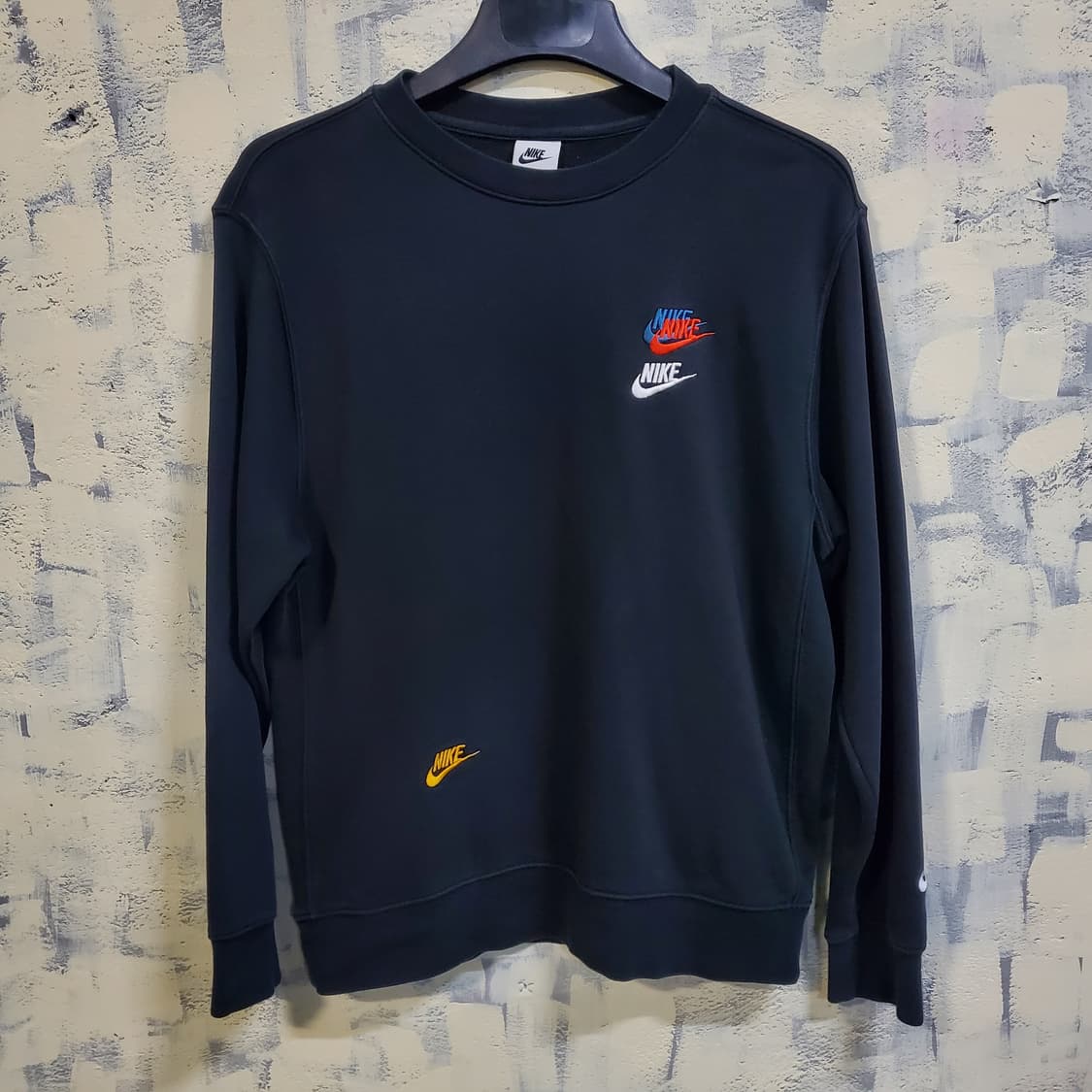 나이키 멀티컬러 퓨추라 자수로고 맨투맨  상품이미지1