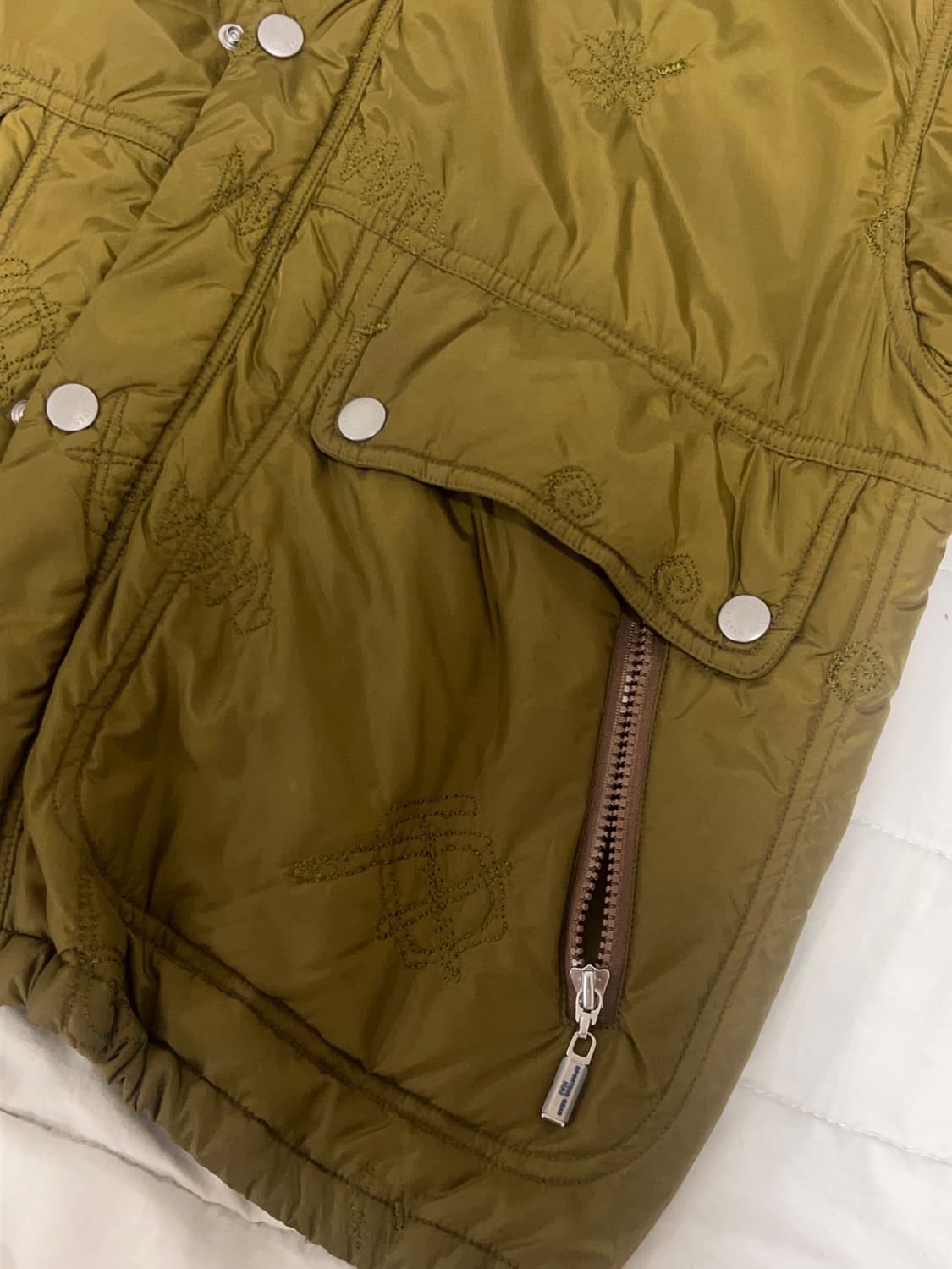 Hai Sporting Gear 하이 스포르팅 기어 이세이미야케 경량패딩 상품이미지2