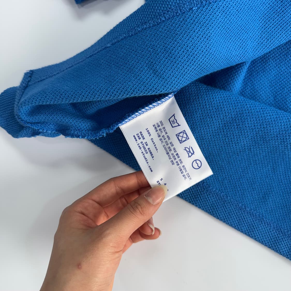 I A B studio 아이앱 스튜디오 블루 니트 반팔 카라티  상품이미지6