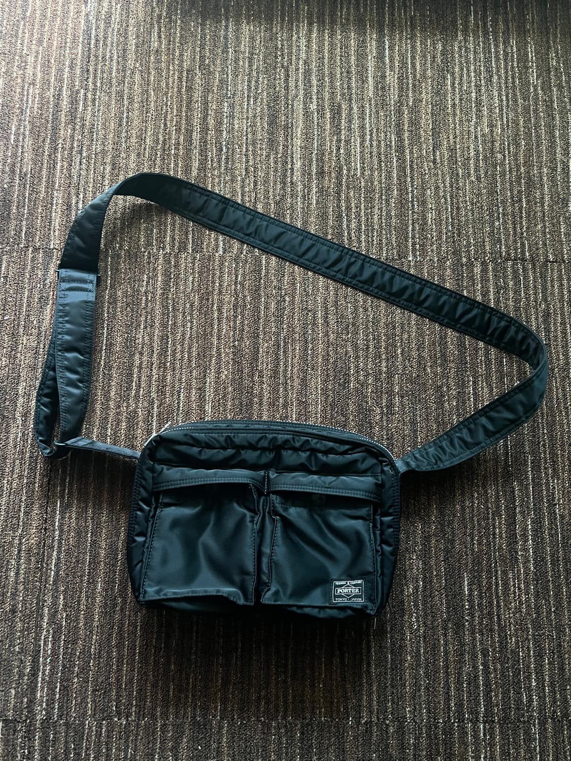 포터 탱커 숄더백 스몰 블랙 상품이미지1