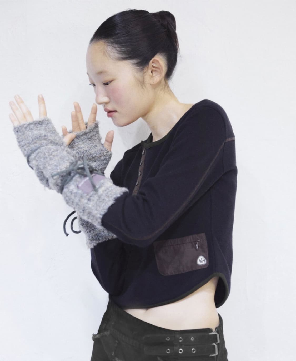 뉴진스 해린 착용) 스마트어반유즈풀 SUU 롱슬리브 블랙 상품이미지5