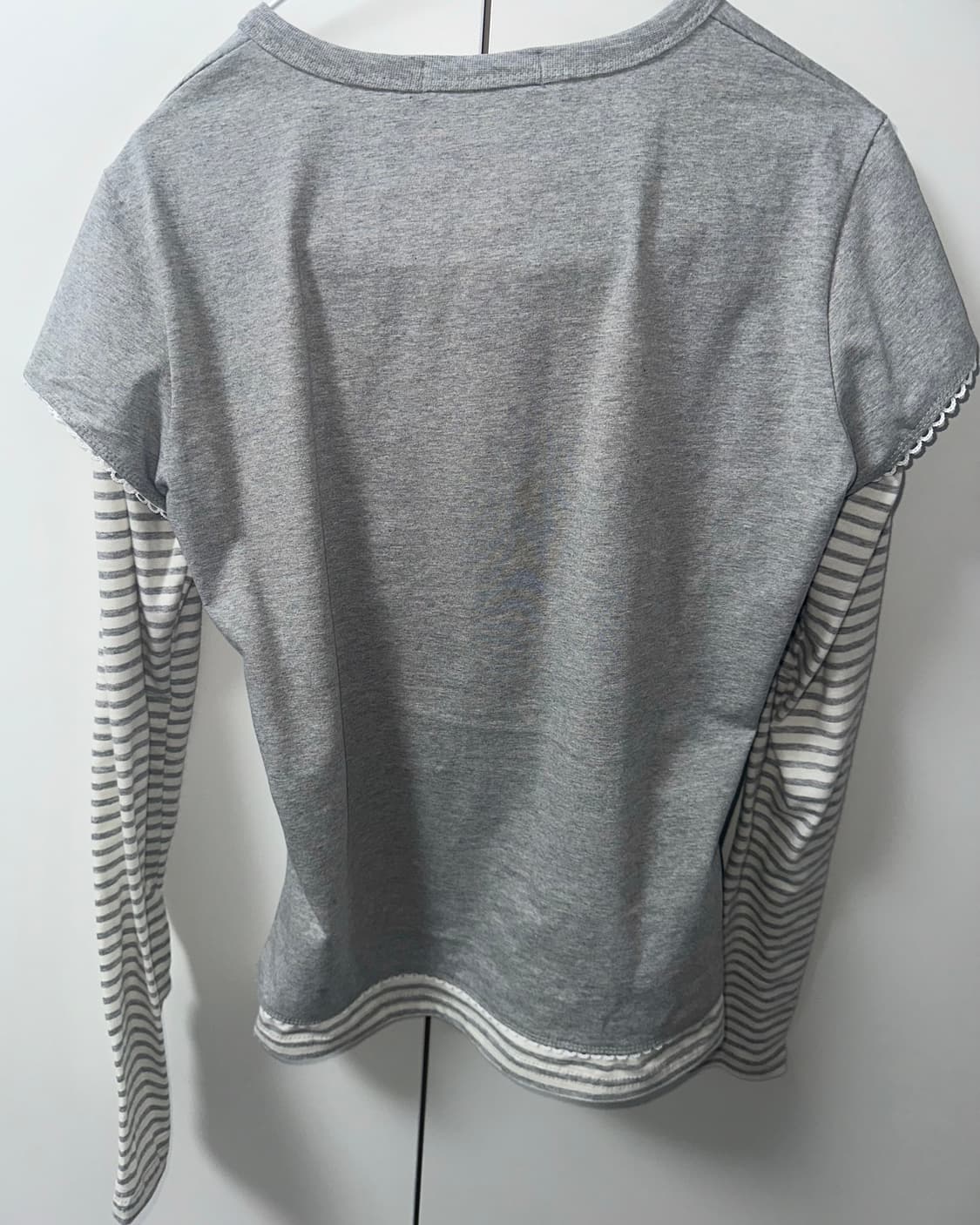 로액슈얼 스트라이프 레이어드 롱슬리브 상품이미지3