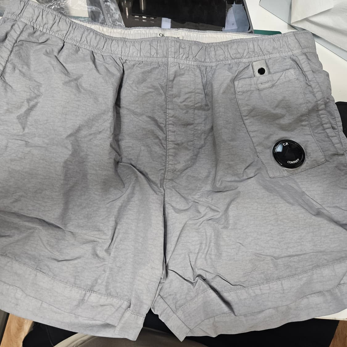 cp컴퍼니 플렛 나일론 스웜 팬츠 상품이미지1